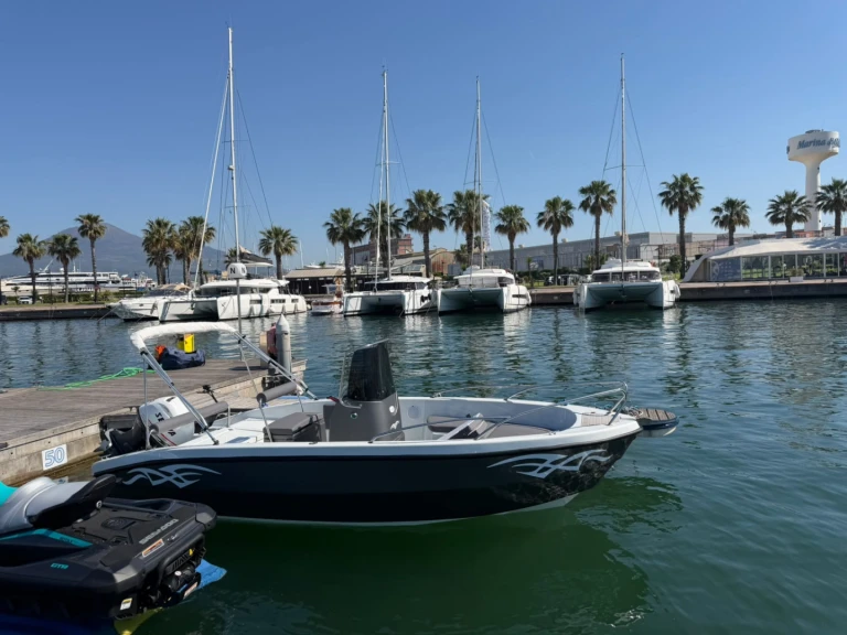 Bareboat Rental Motorboat Yamaha with a boat licence
