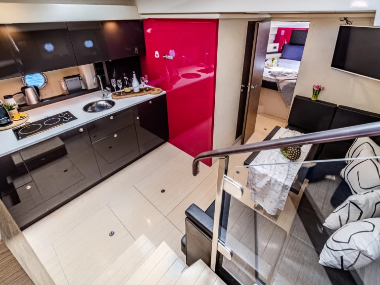 Luxury Yacht rental with or without captain Cranchi Split