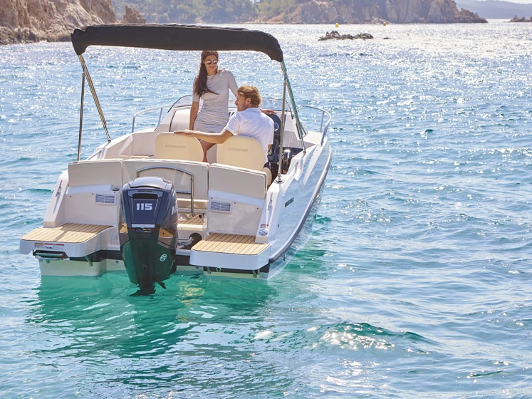 Yacht charter Vieux Port de Cannes cheap Activ 555 Cabin