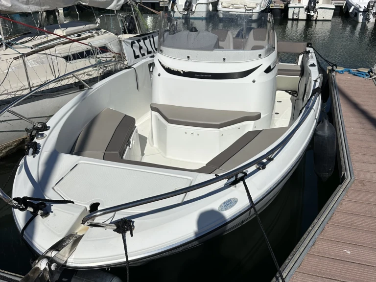 Motorboat for rent Le Havre at the best price