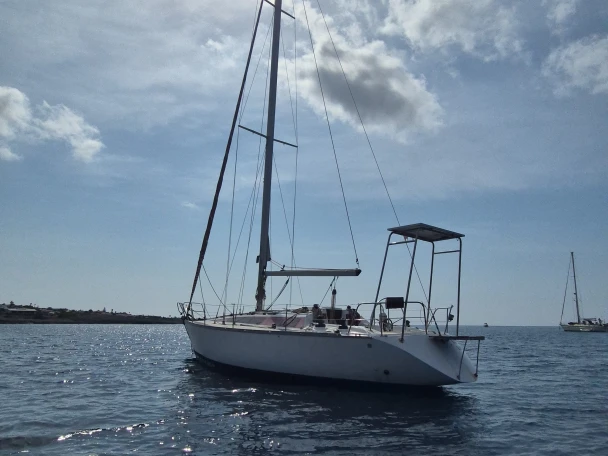 Yacht charter Marina deportiva de Menorca cheap Dufour 39