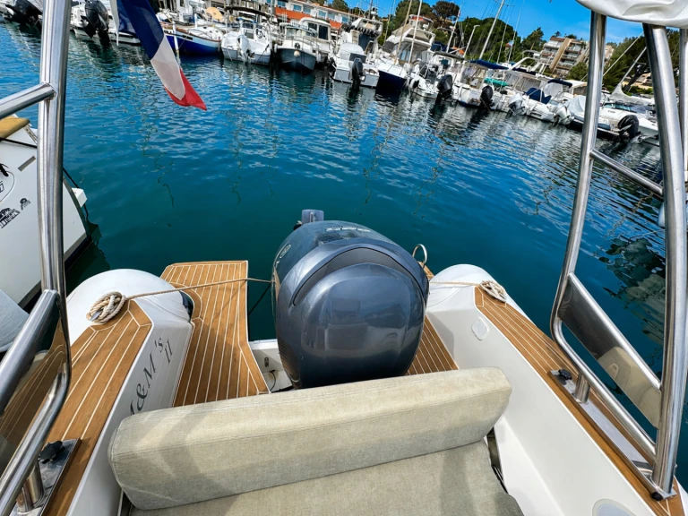 Yacht charter Saint-Raphaël cheap Tempest 700