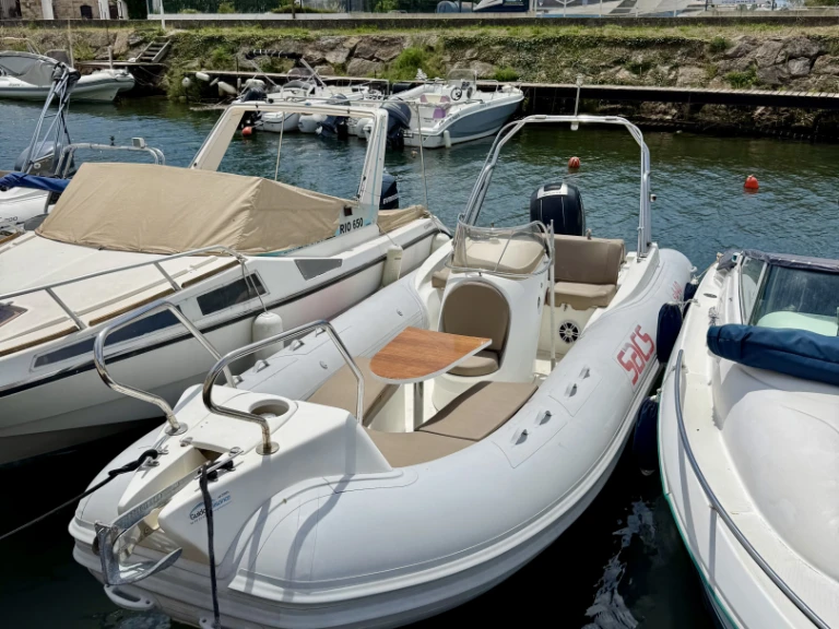 Yacht charter Les Salins d'Hyères cheap Sacs S 640