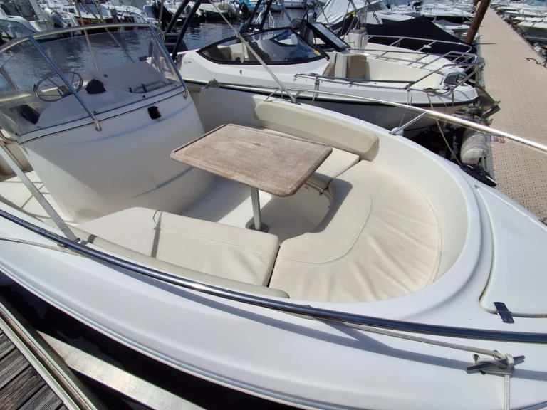 Jeanneau Cap Camarat 625 in Sanguinet on SamBoat