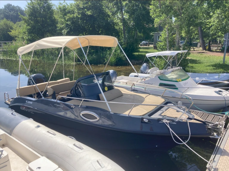 Motorboat rental in Sanguinet - Nireus 53 Elegance
