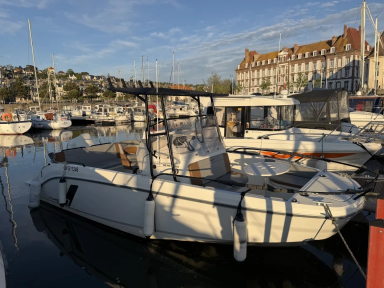 Boat rental Bénéteau Flyer 7 in Deauville on Samboat