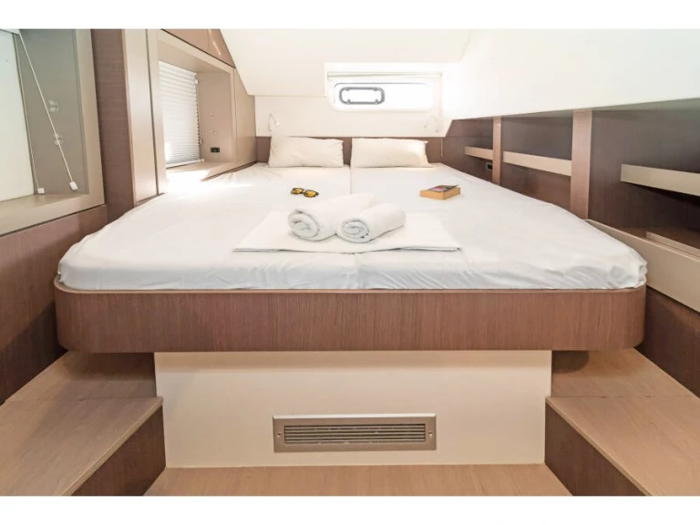 Catamaran for rent Sant Antoni de Portmany at the best price