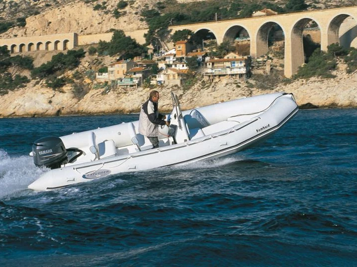 Boat rental Bombard Explorer 640 in Concarneau on Samboat