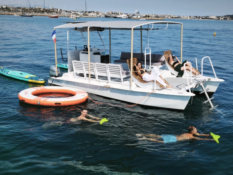Catamaran rental with or without captain Capados Golfe-Juan