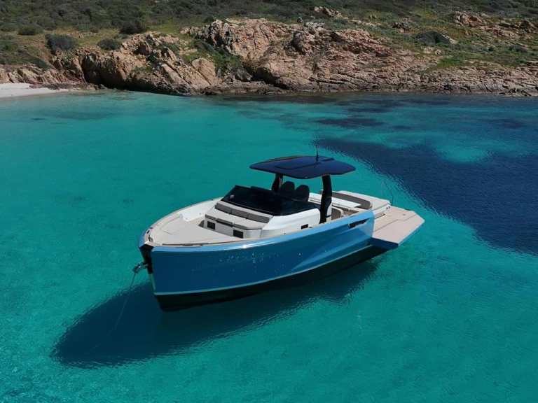 Boat rental BELLINI Astor 36 in Poltu Quatu on Samboat