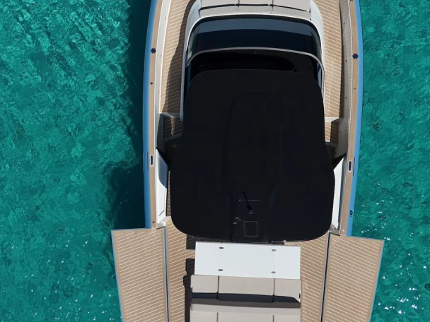 Motorboat rental with or without captain BELLINI Poltu Quatu