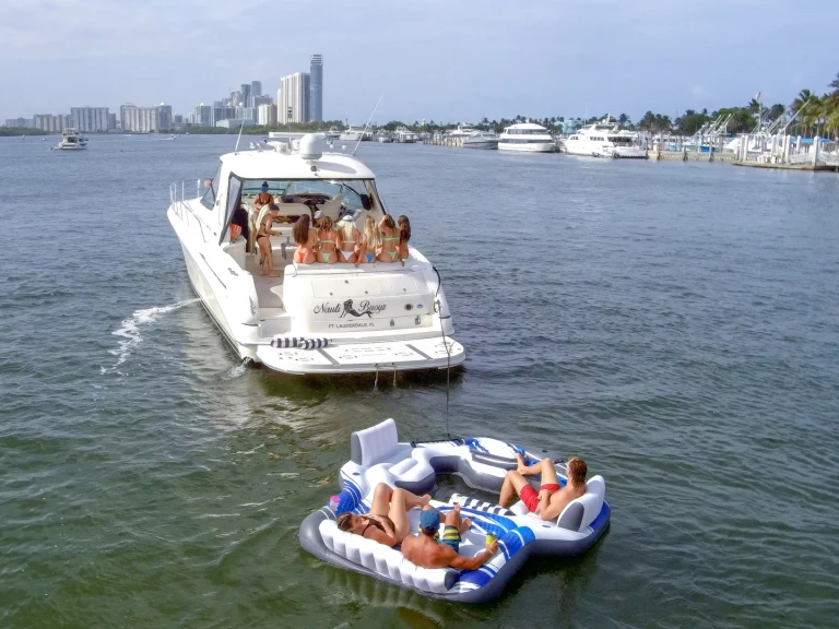 Luxury Yacht for rent Fort Lauderdale at the best price