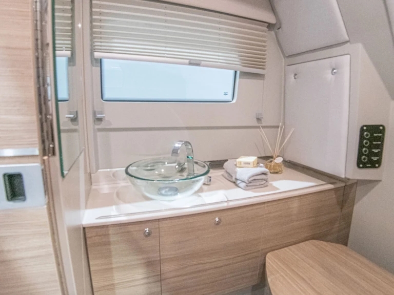 Motorboat rental in Split - Saxdor Saxdor 320 GTO