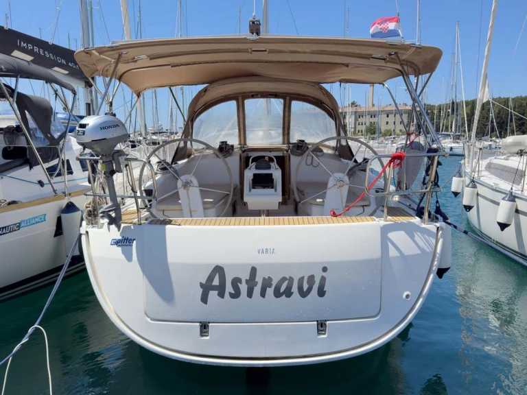 Bareboat Rental Sailboat Bavaria with a boat licence