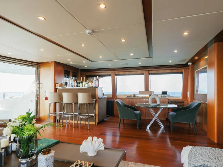 Boat rental  Sunseeker 40 Luxury MY in Dubai Marina on Samboat