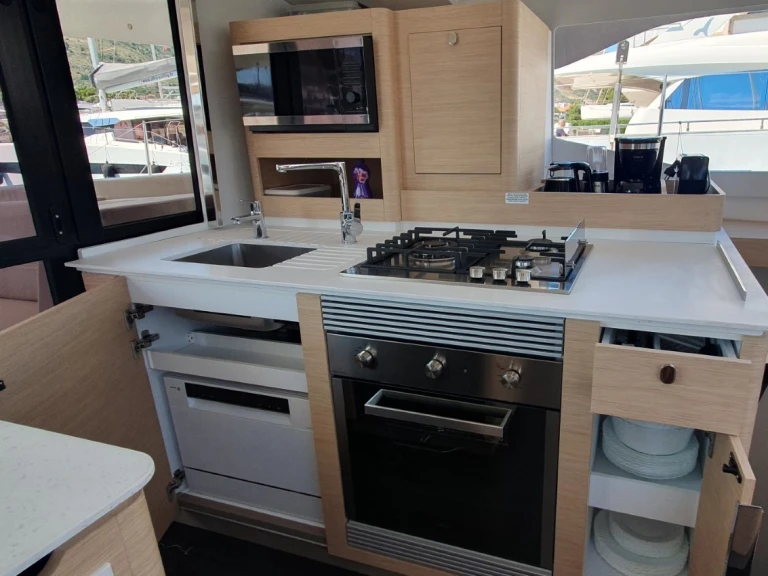 Rent a Fountaine Pajot FP 44 Seget Donji