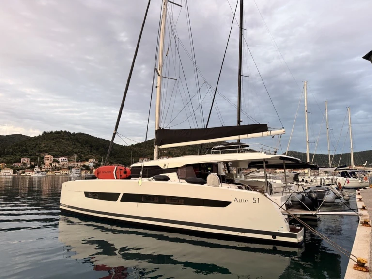 Catamaran rental in Préveza - Fountaine Pajot Aura 51