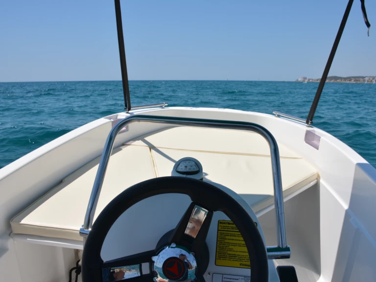 Bareboat Rental Motorboat  with a boat licence