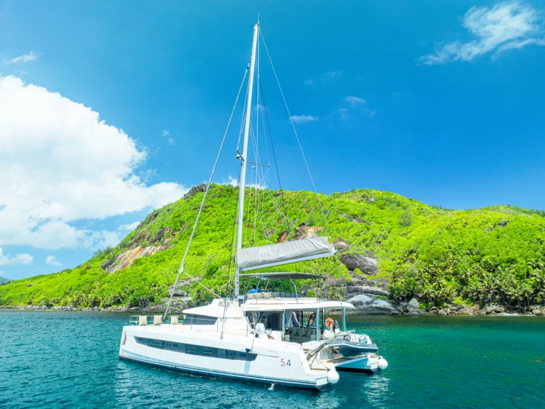 Boat rental Bali Bali 5.4 in Eden Island on Samboat
