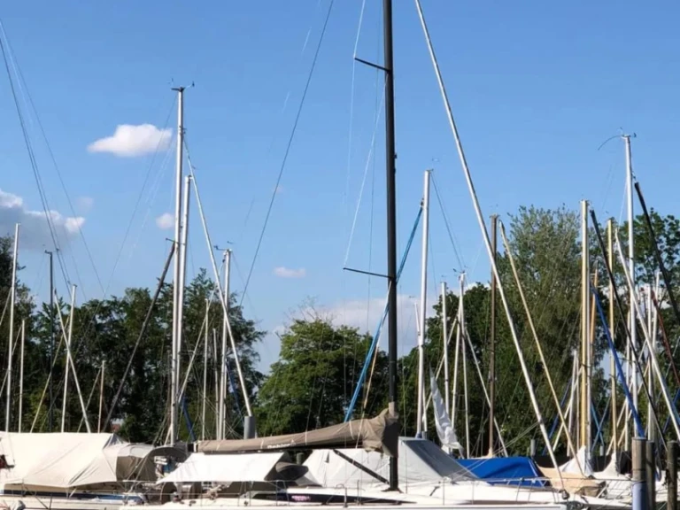 Sailboat rental in Marseille - Dehler Dehler 38