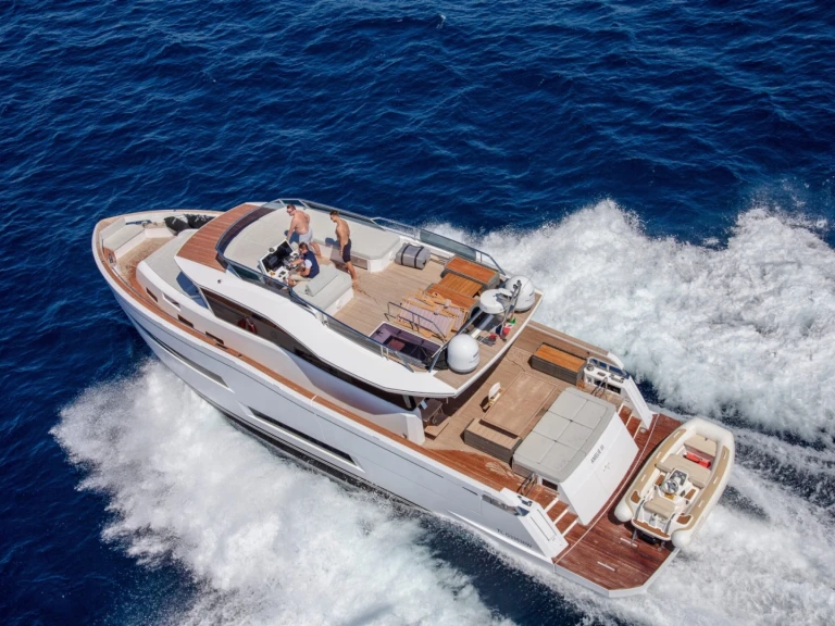 Luxury Yacht for rent Port Grimaud at the best price