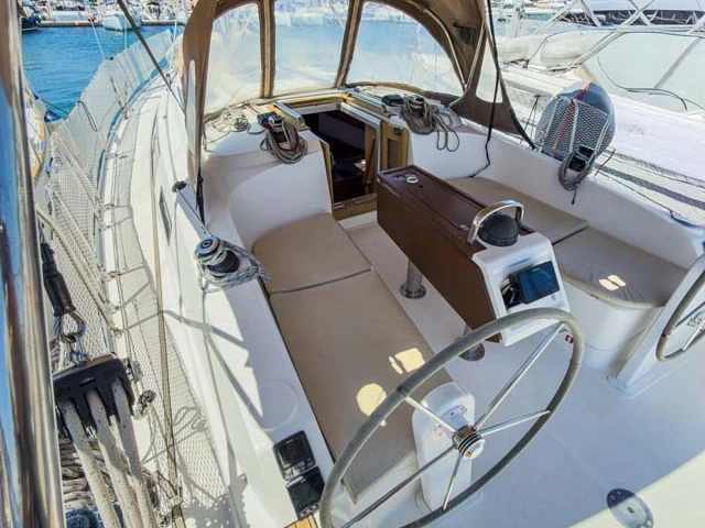 Bareboat Rental Sailboat Bavaria with a boat licence