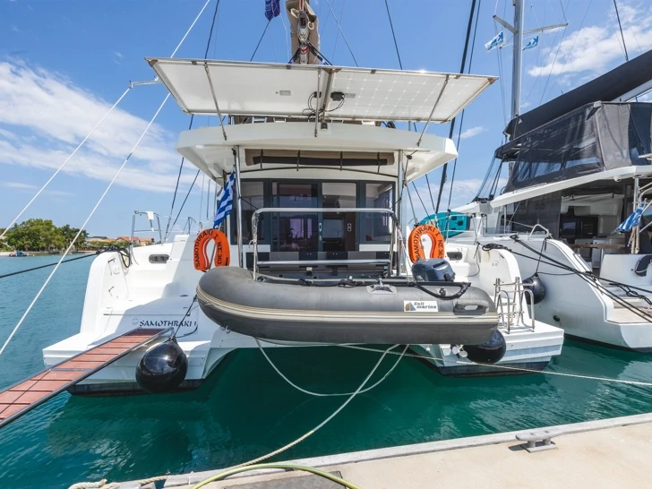 Yacht charter Lygia cheap Bali Catspace Voile