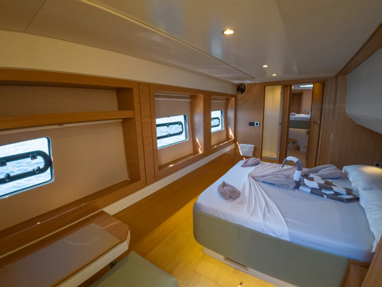Bareboat Rental Catamaran Bali with a boat licence