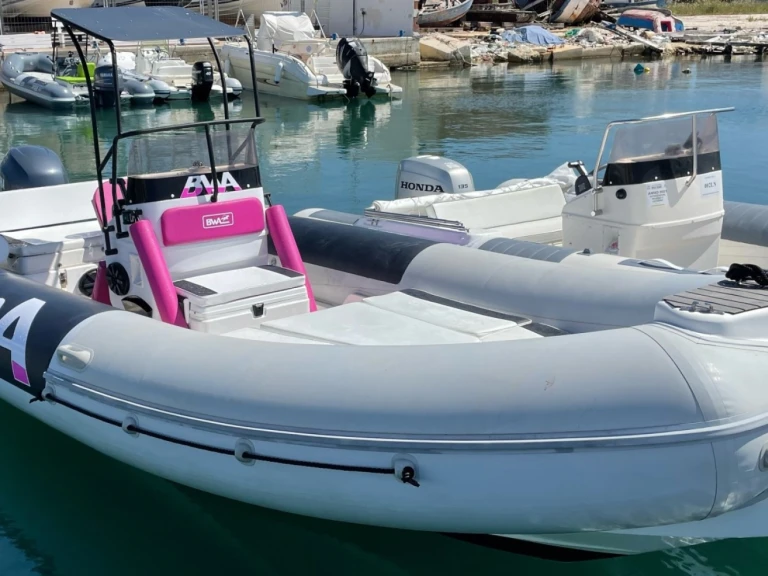 Boat rental Bwa Bwa 650 Platinum in Trapani on Samboat