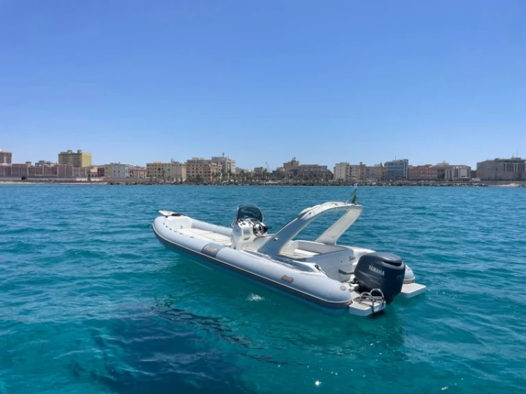 Boat rental Bat 747 Bat 747 in Trapani on Samboat