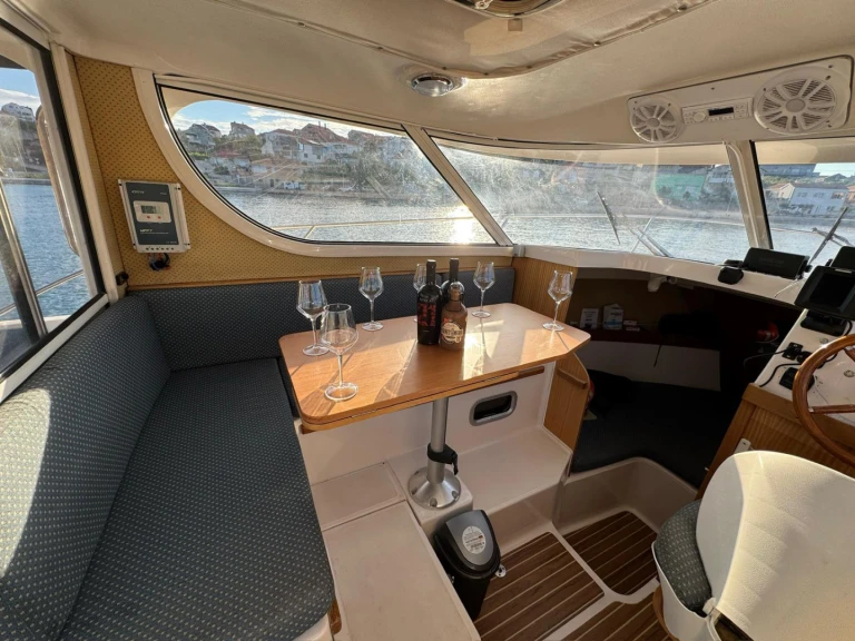 Yacht charter Preko cheap Quicksilver 700 Week-End