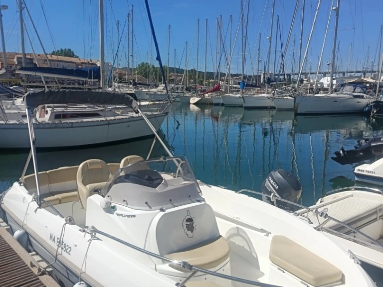 Rent a Bénéteau Flyer 550 Open S2 Mandelieu-la-Napoule