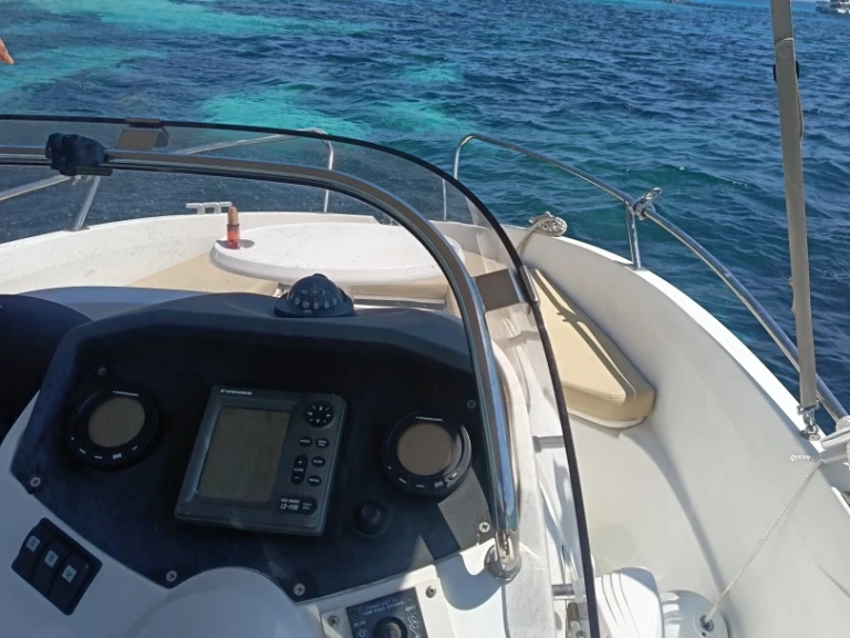 Motorboat rental with or without captain Bénéteau Mandelieu-la-Napoule