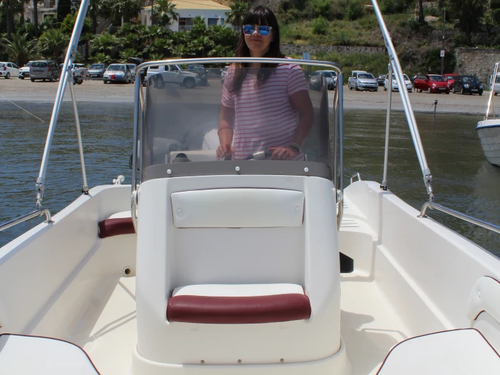 Ranieri 5.5M charter bareboat or captained in  Laganas