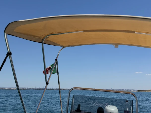 Bareboat Rental Motorboat Arkos with a boat licence
