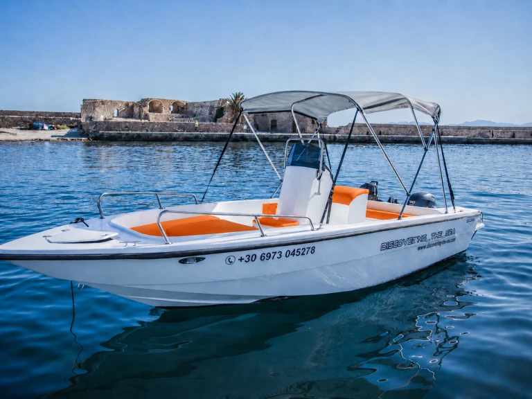 Motorboat for rent Chania at the best price