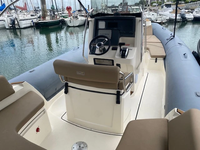 Boat rental Bwa Sport 26 GTO in La Trinité-sur-Mer on Samboat