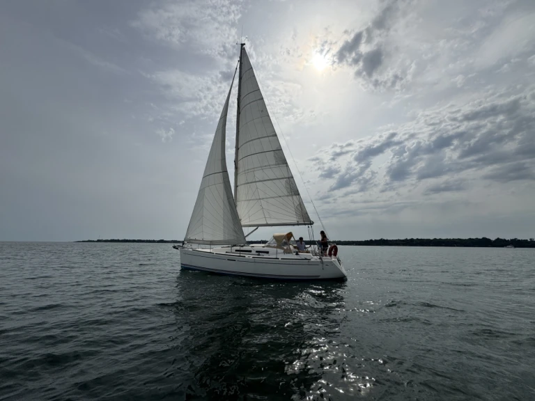Dufour Dufour 34 E Performance charter bareboat or captained in  La Forêt-Fouesnant