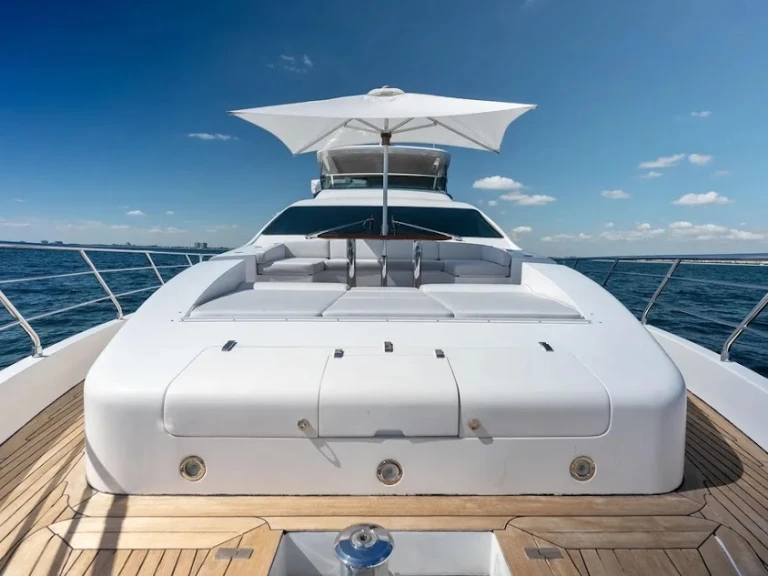 Rent a Azimut Azimut 88 Miami