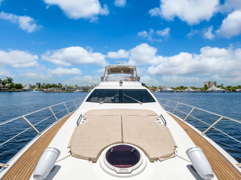 Rent a Azimut 64 Flybridge Fort Lauderdale