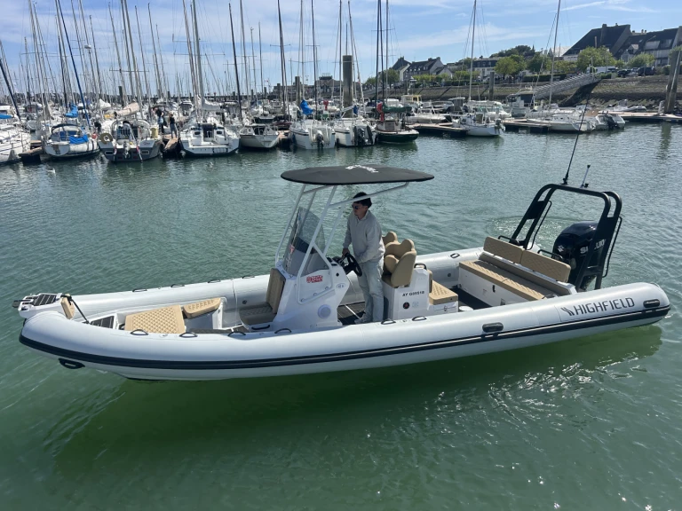 Rent a Highfield Patrol 760 La Trinité-sur-Mer