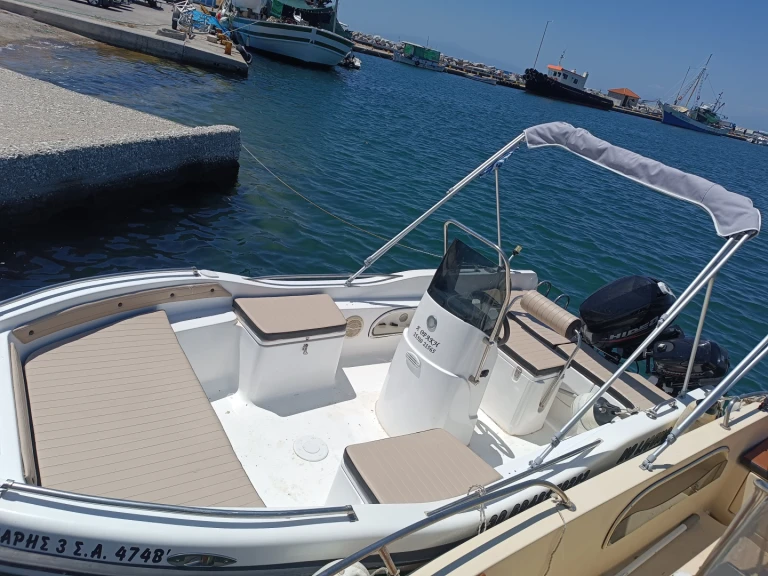 Yacht charter Chalkidikís cheap KAVEIROS