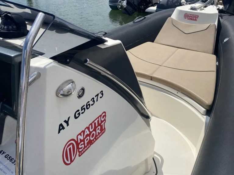 Boat rental Bwa BWA 24 GTO in Antibes on Samboat