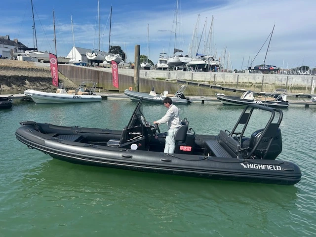 Yacht charter La Trinité-sur-Mer cheap HIGHFIELD 700