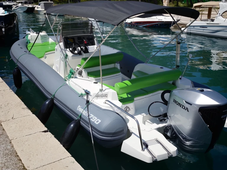 Boat rental Marlin Boat 790 Pro Dynamic in Split on Samboat