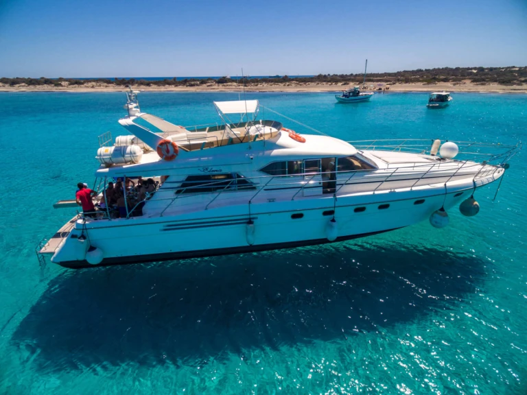 Luxury Yacht rental in Ierapetra - Princess Princess 65 Fly