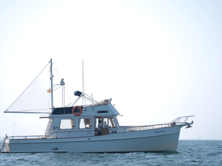 Motorboat for rent Abra at the best price