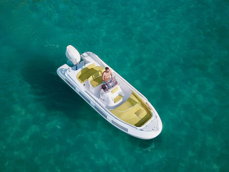 Boat rental Ranieri Giubileo in Talamone on Samboat