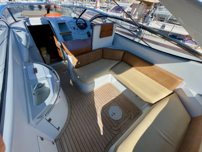 Boat rental Sunseeker Superhawk 48 in Cannes on Samboat