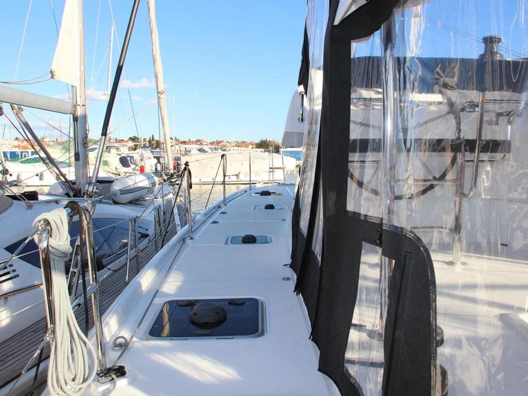 Yacht charter Pula cheap Lagoon 42